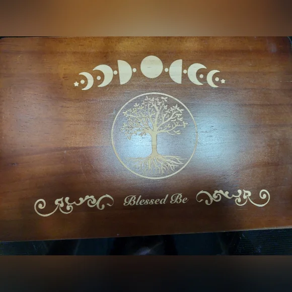 Altar - Picture 4 of 6